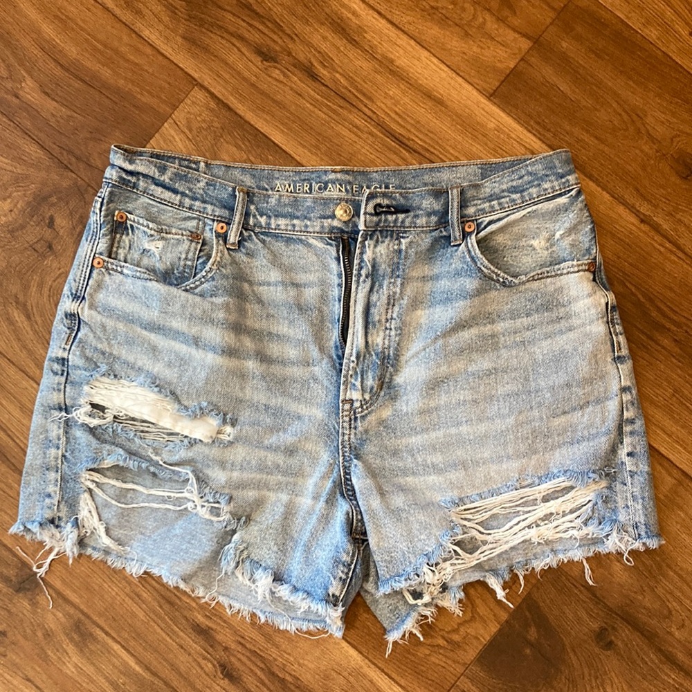 AE American Eagle Highest Rise 90’s Boyfriend Short Size 14